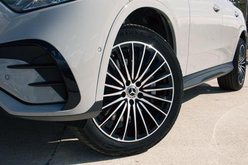 2026 Mercedes-Benz GLC 300 Base