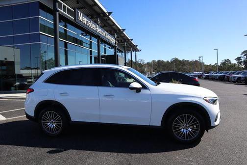 2025 Mercedes-Benz GLC 300 Base