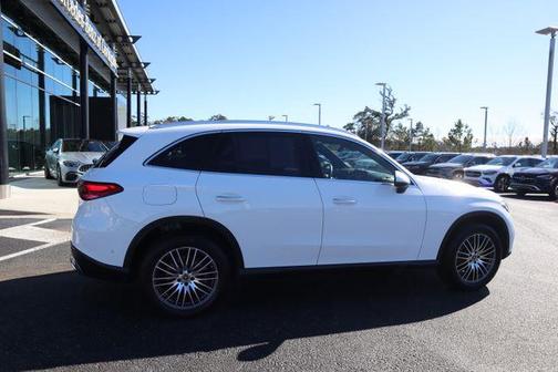 2025 Mercedes-Benz GLC 300 Base