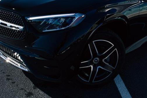 2026 Mercedes-Benz GLC 300 Base
