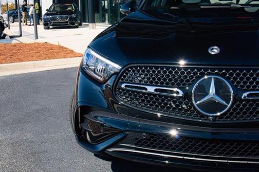 2026 Mercedes-Benz GLC 300 4MATIC