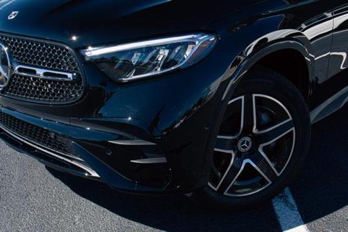 2026 Mercedes-Benz GLC 300 4MATIC