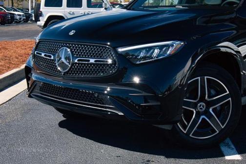 2026 Mercedes-Benz GLC 300 4MATIC