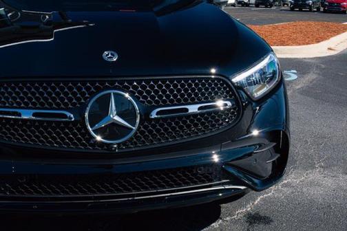 2026 Mercedes-Benz GLC 300 Base