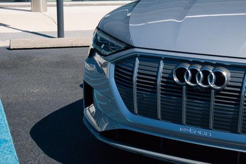 2020 Audi e-tron Sportback Premium Plus