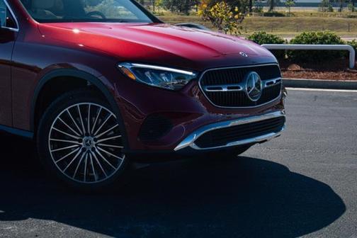 2026 Mercedes-Benz GLC 300 4MATIC