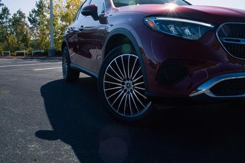 2026 Mercedes-Benz GLC 300 4MATIC