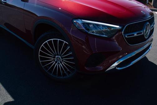 2026 Mercedes-Benz GLC 300 4MATIC