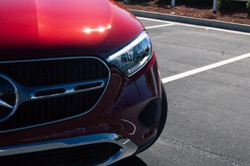 2026 Mercedes-Benz GLC 300 4MATIC