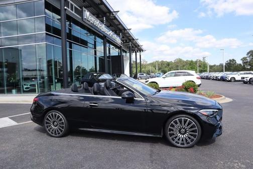 Black 2024 Mercedes-Benz CLE 300