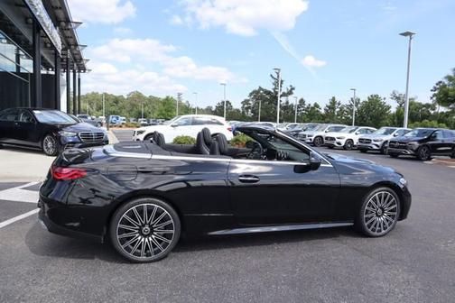 Black 2024 Mercedes-Benz CLE 300