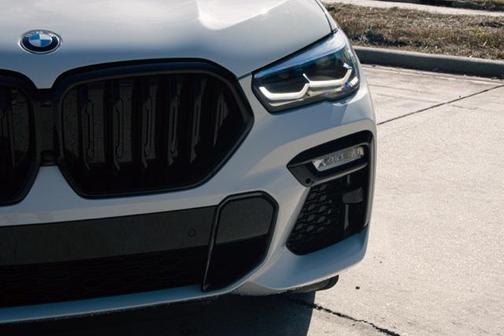 2021 BMW X6 xDrive40i