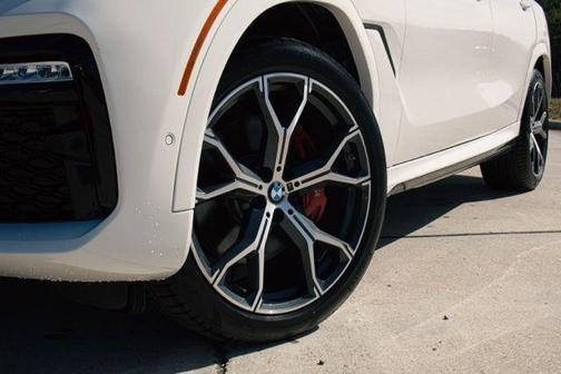 2021 BMW X6 xDrive40i