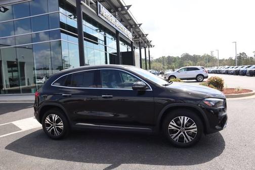 Night Black 2025 Mercedes-Benz GLA 250 4MATIC