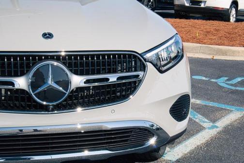 2026 Mercedes-Benz GLC 300 4MATIC