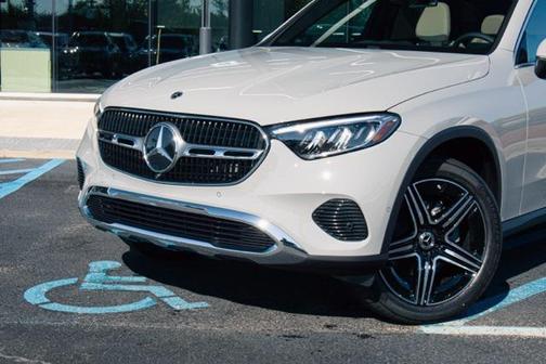 2026 Mercedes-Benz GLC 300 4MATIC