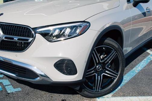 2026 Mercedes-Benz GLC 300 4MATIC