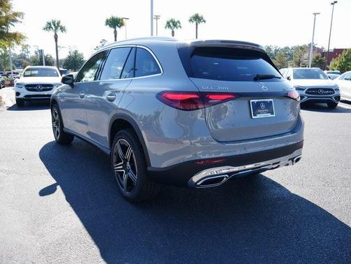 2026 Mercedes-Benz GLC 300 4MATIC
