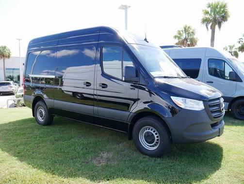 2025 Mercedes-Benz Sprinter 2500 Standard Roof