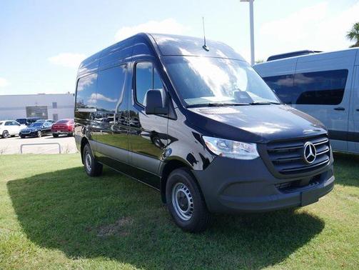 2025 Mercedes-Benz Sprinter 2500 Standard Roof