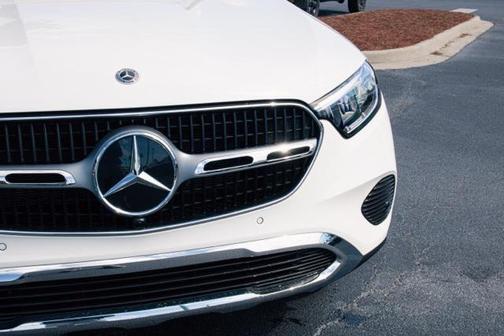 2025 Mercedes-Benz GLC 300 Base