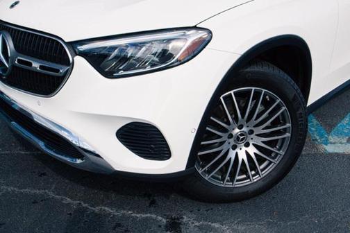 2025 Mercedes-Benz GLC 300 Base