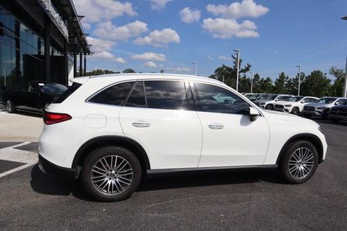 Polar White 2025 Mercedes-Benz GLC 300 Base