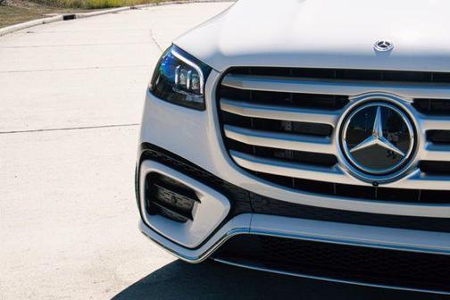 2026 Mercedes-Benz GLS 580 4MATIC