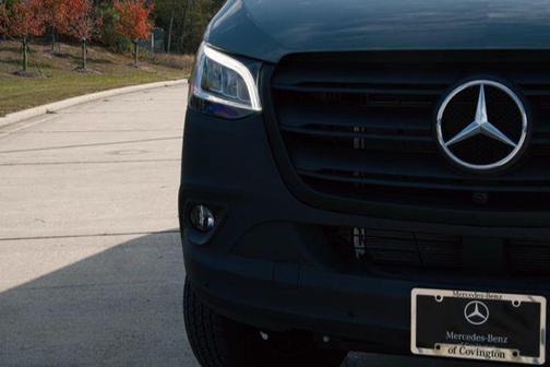 2024 Mercedes-Benz Sprinter 2500 Cargo 170 WB