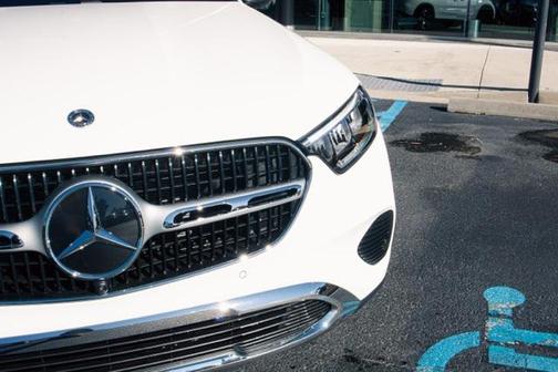 2026 Mercedes-Benz GLC 300 4MATIC