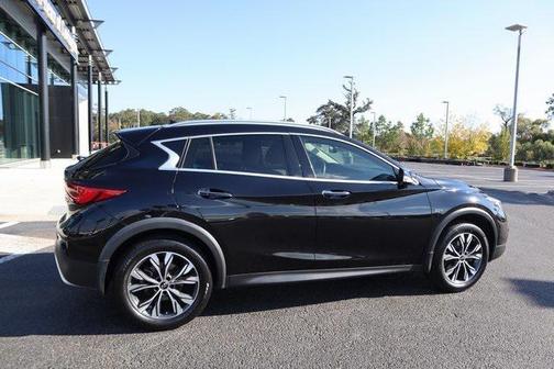2018 INFINITI QX30 Premium