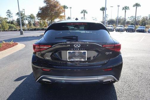 2018 INFINITI QX30 Premium