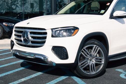 2025 Mercedes-Benz GLS 450 