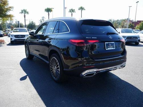 2026 Mercedes-Benz GLC 300 4MATIC