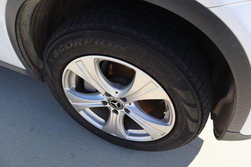 2018 Mercedes-Benz GLC 300 Base