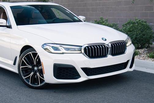 2022 BMW 540 i