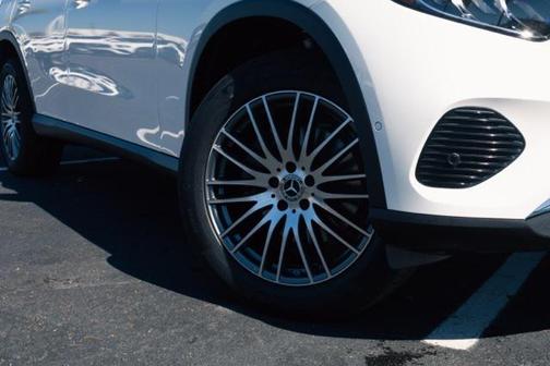 2026 Mercedes-Benz GLC 300 Base