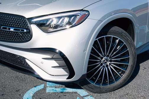 2026 Mercedes-Benz GLC 300 Base