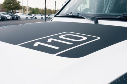 2022 Land Rover Defender 110 SE