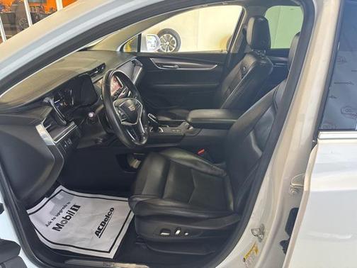 2018 Cadillac XT5 Premium Luxury