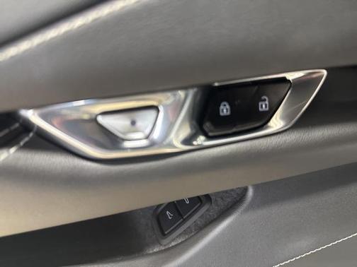 2024 Chevrolet Corvette Stingray w/2LT