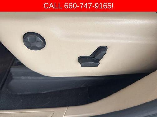 Bright White Clearcoat 2014 Jeep Grand Cherokee Laredo