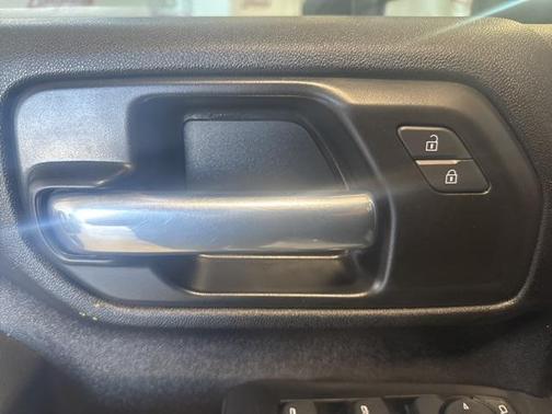 2023 GMC Sierra 2500 Pro