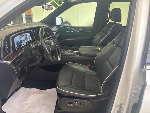 2022 Cadillac Escalade ESV Premium Luxury