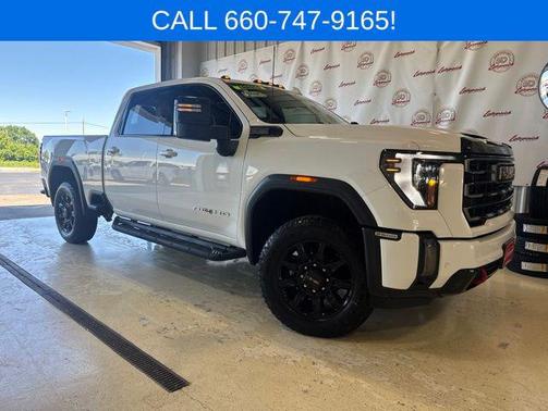 Summit White 2024 GMC Sierra 2500 AT4