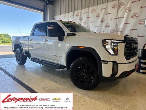 Summit White 2024 GMC Sierra 2500 AT4