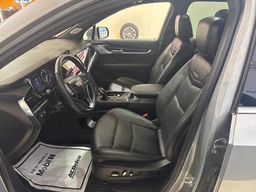 2025 Cadillac XT6 Premium Luxury AWD