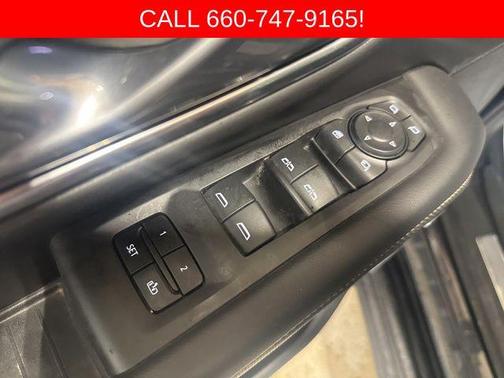 Midnight Blue Metallic 2024 GMC Yukon SLT