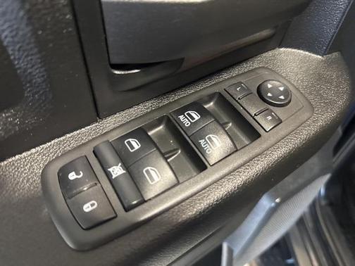 2021 RAM 2500 Tradesman Crew Cab 4x4 6'4' Box