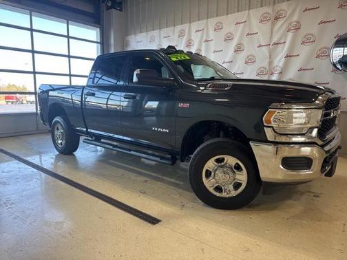 2021 RAM 2500 Tradesman Crew Cab 4x4 6'4' Box
